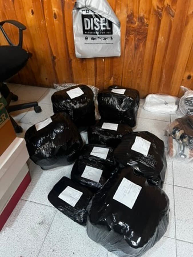 Paquetes de pedidos empacados